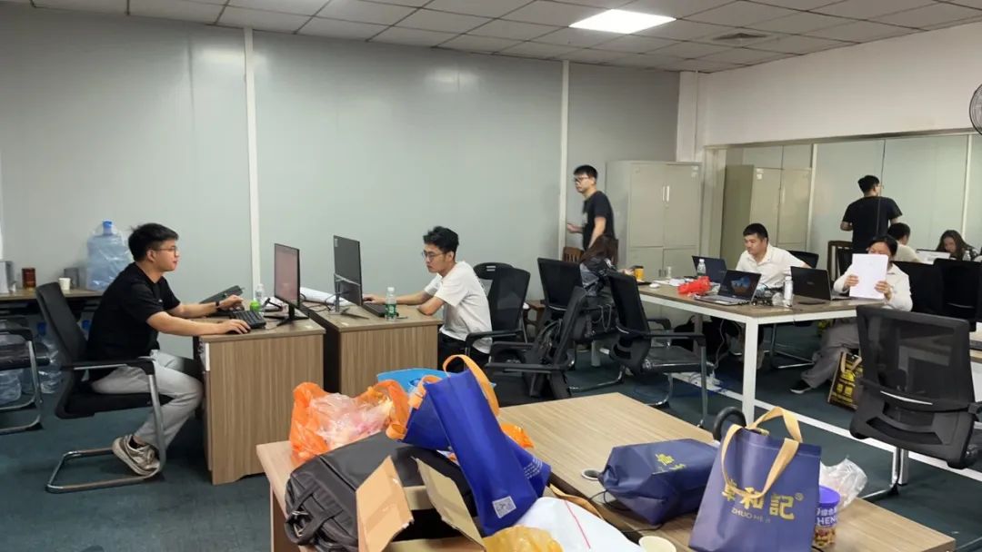 《致敬，，，，，，奋斗的青春》