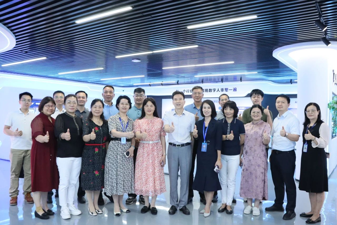 尊龙体育集团丨清远市政协考察组莅临考察