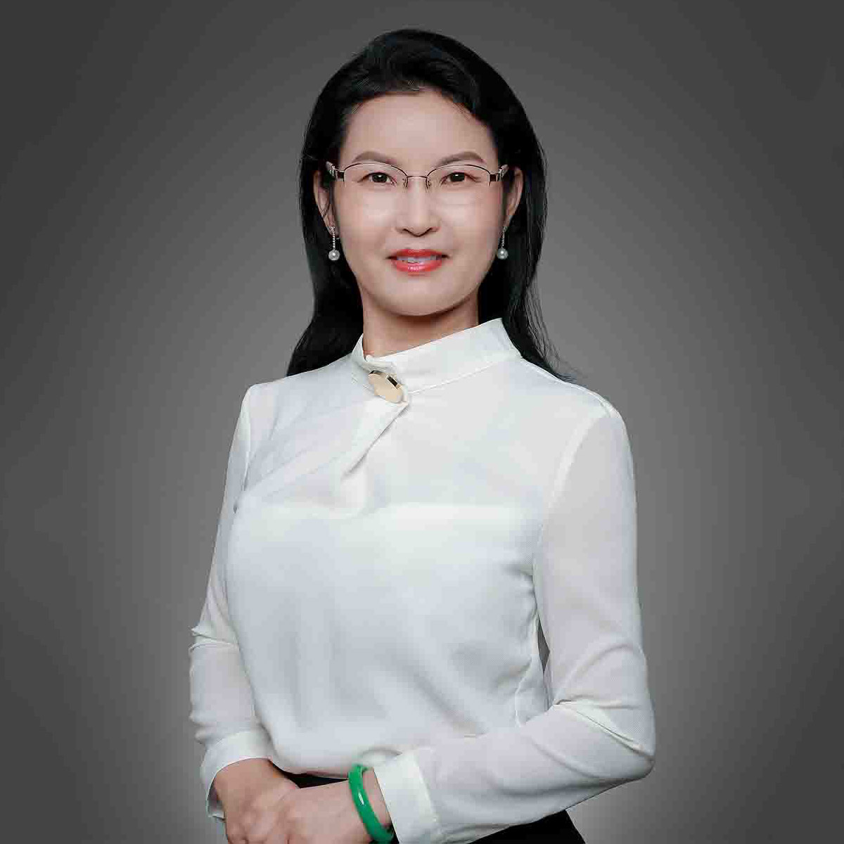 集团总裁-何翠群